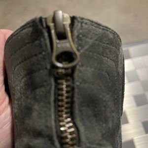 Size 7 grey suede Clark booties